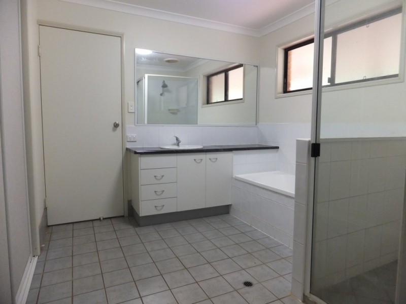 65 THOMPSON ROAD, Childers QLD 4660