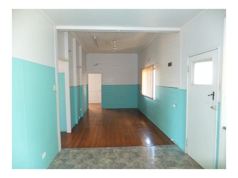 174 CHURCHILL STREET, Childers QLD 4660