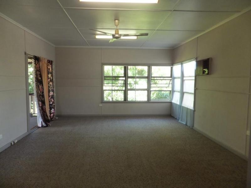 198 CHURCHILL STREET, Childers QLD 4660