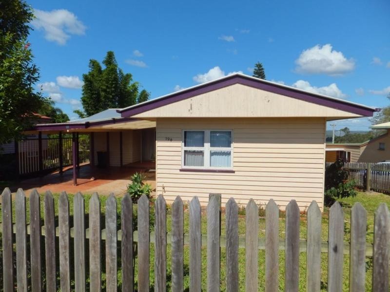 198 CHURCHILL STREET, Childers QLD 4660