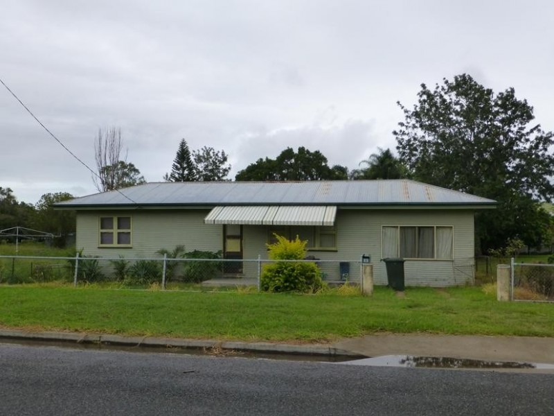 2 GLOUCESTER STREET, Biggenden QLD 4621