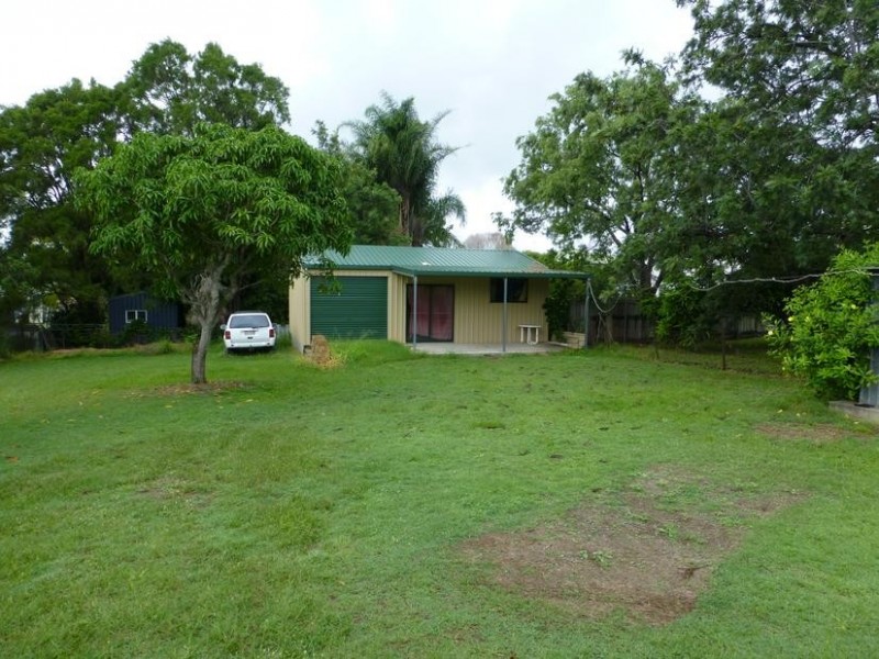 2 GLOUCESTER STREET, Biggenden QLD 4621