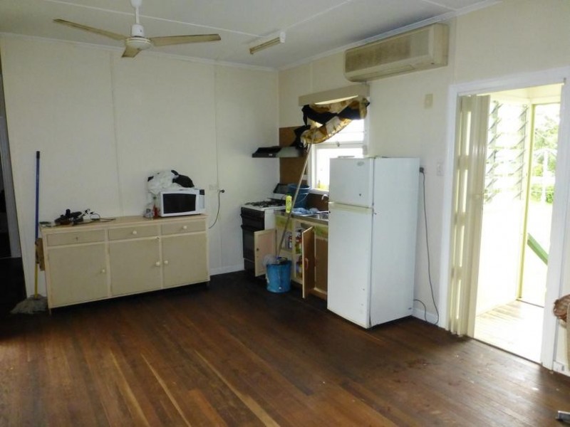 2 GLOUCESTER STREET, Biggenden QLD 4621