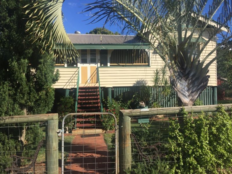 22 West Street, Childers QLD 4660