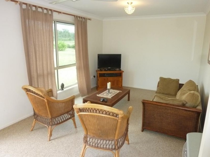 10 RHYTHM RISE, Redridge QLD 4660