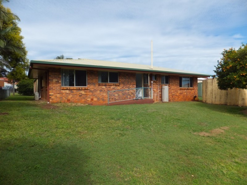 7 CRESCENT STREET, Childers QLD 4660