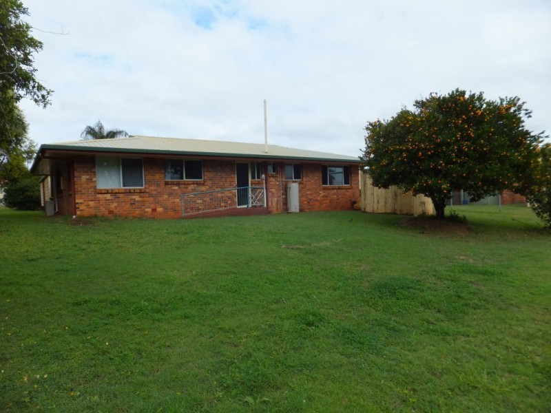7 CRESCENT STREET, Childers QLD 4660