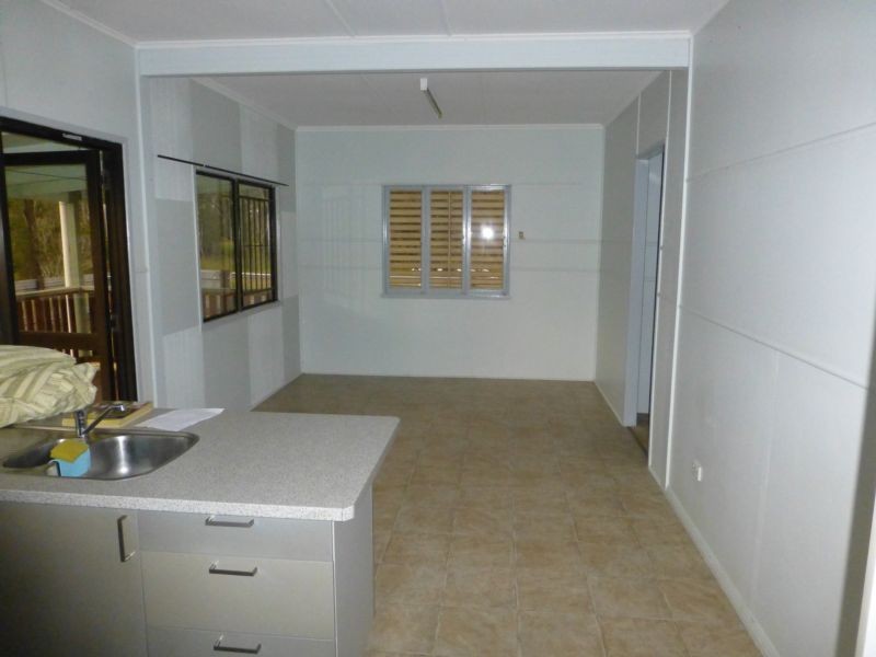 60 Main Street, Dallarnil QLD 4621