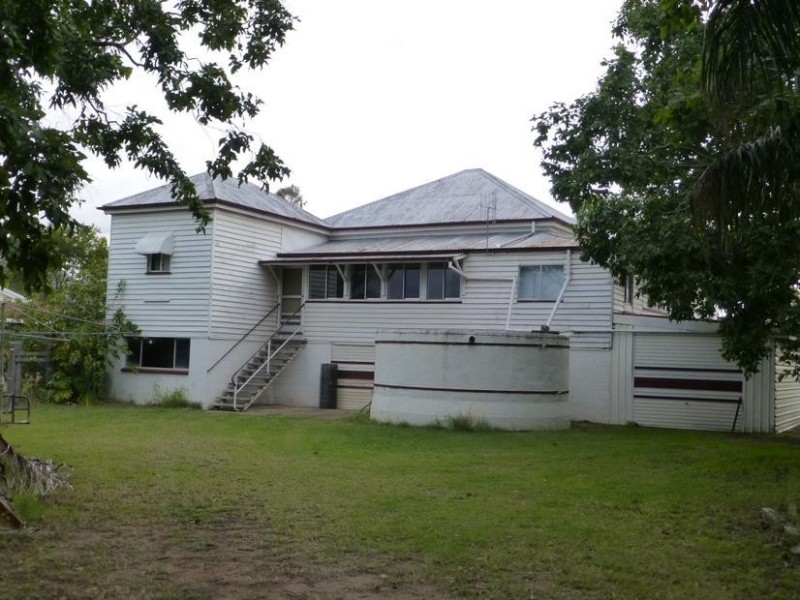 5 EDWARD STREET, Biggenden QLD 4621