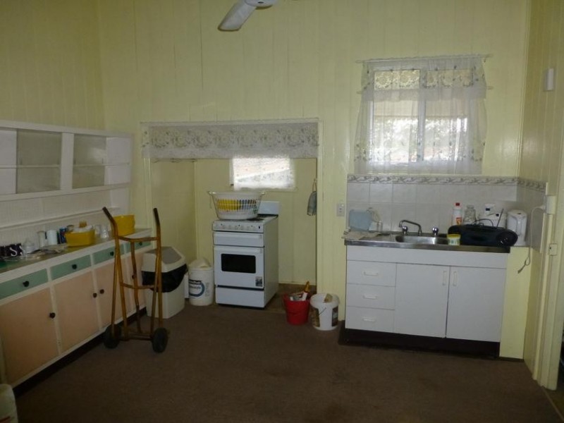 5 EDWARD STREET, Biggenden QLD 4621