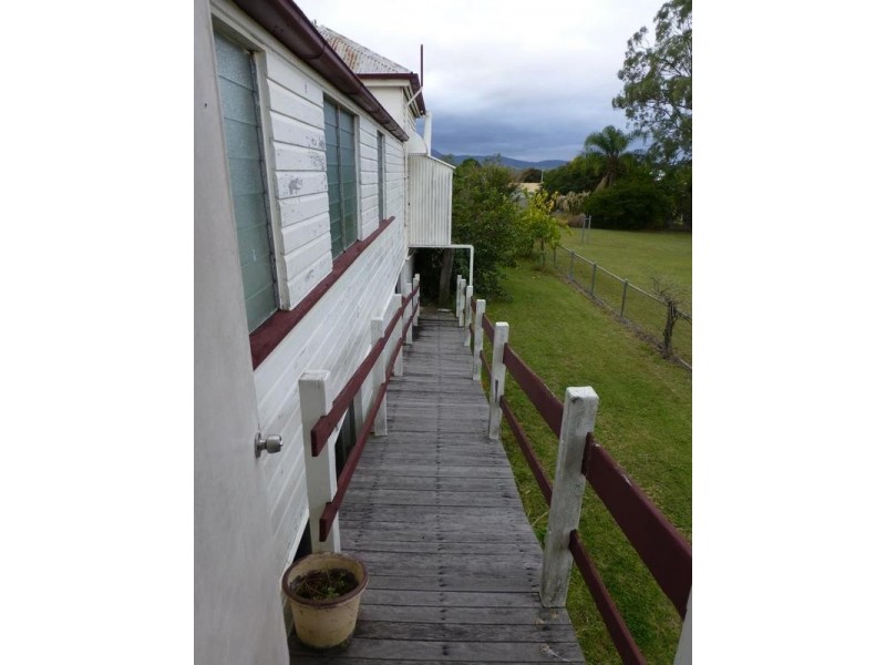 5 EDWARD STREET, Biggenden QLD 4621
