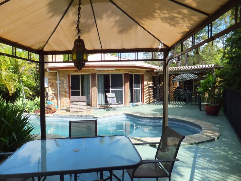 264 RAINBOWS ROAD, South Isis QLD 4660