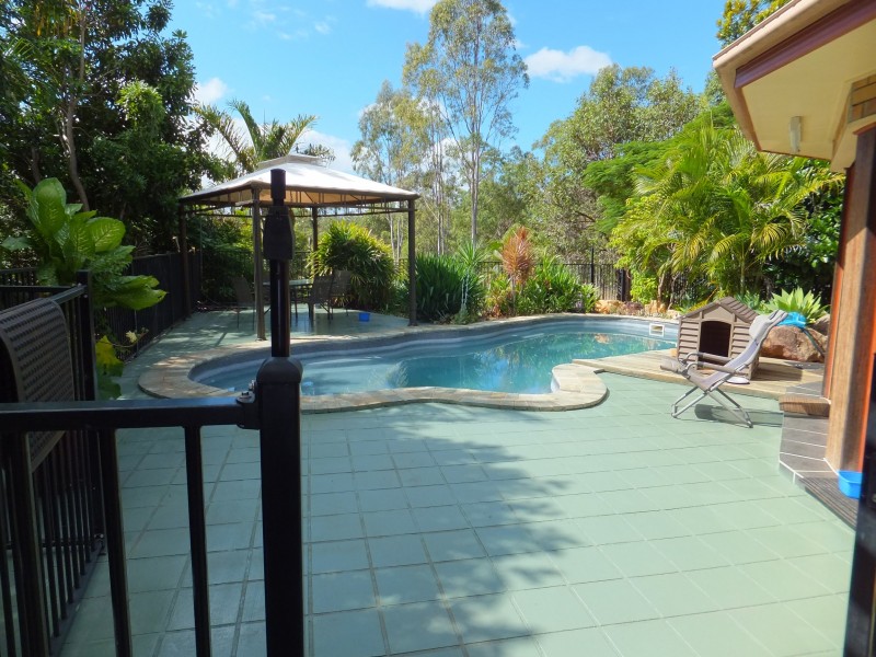 264 RAINBOWS ROAD, South Isis QLD 4660