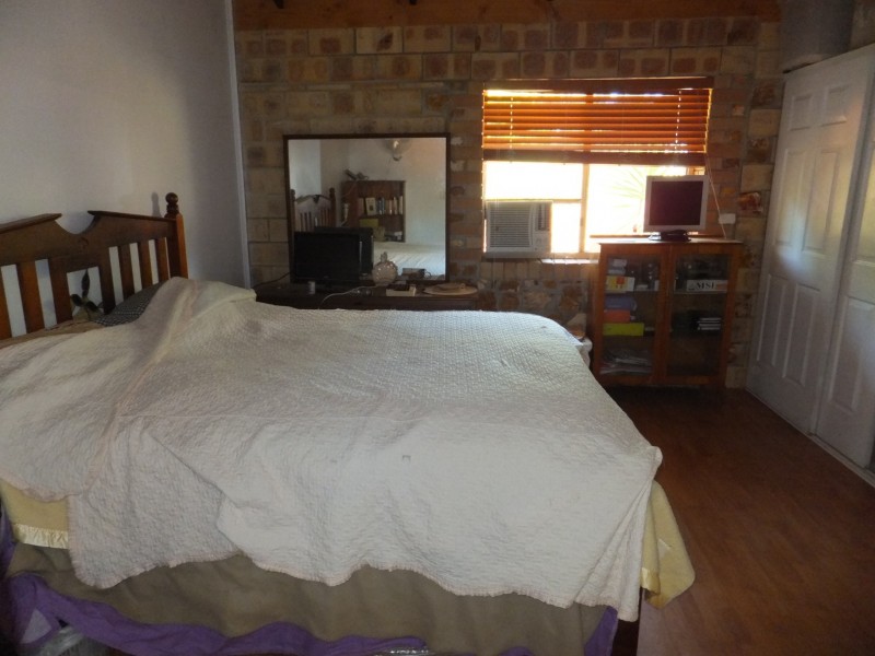 264 RAINBOWS ROAD, South Isis QLD 4660