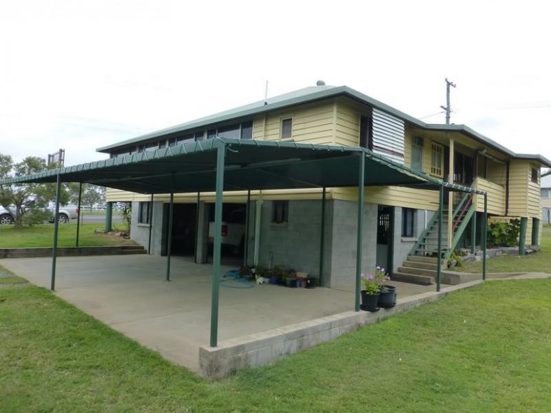 6 WALSH STREET, Biggenden QLD 4621