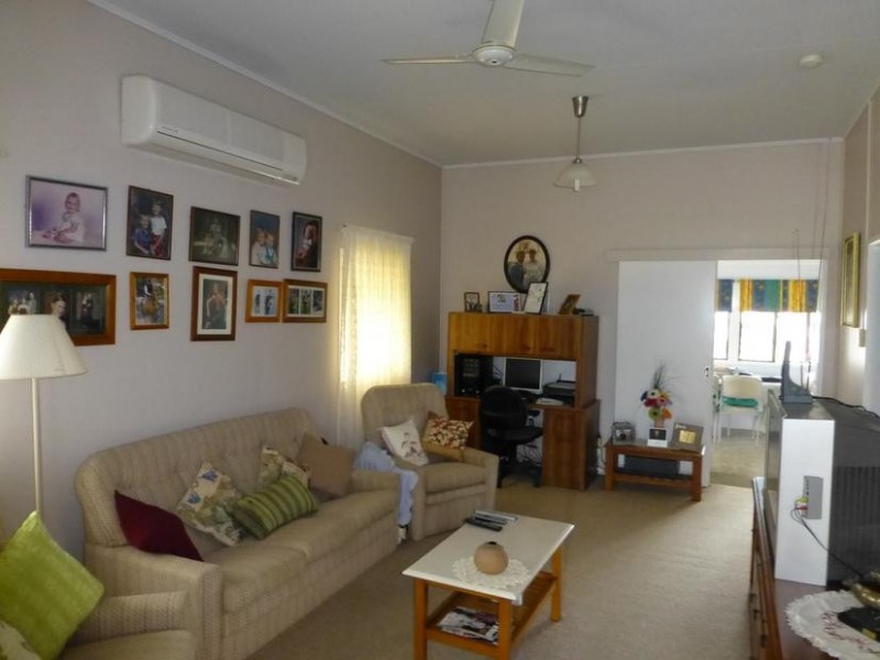 6 WALSH STREET, Biggenden QLD 4621