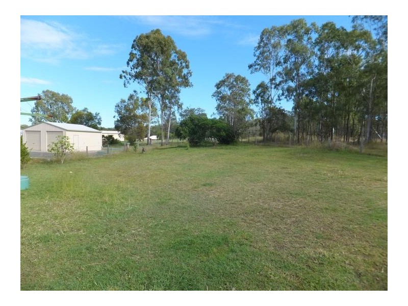 2 WALLACE STREET, Apple Tree Creek QLD 4660