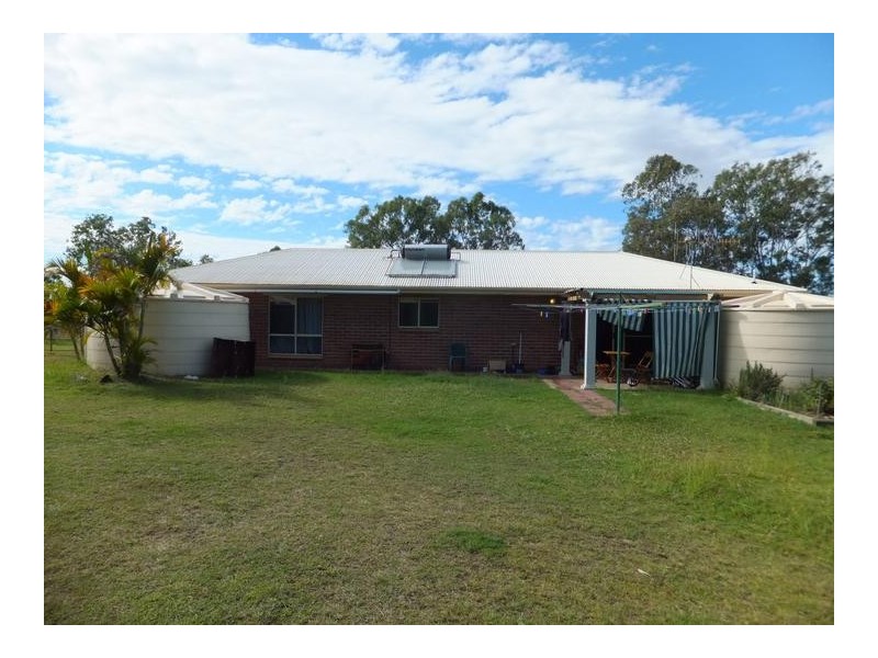 2 WALLACE STREET, Apple Tree Creek QLD 4660