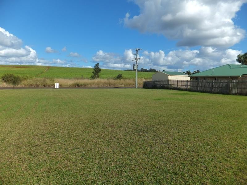17 PIONEER AVENUE, Childers QLD 4660