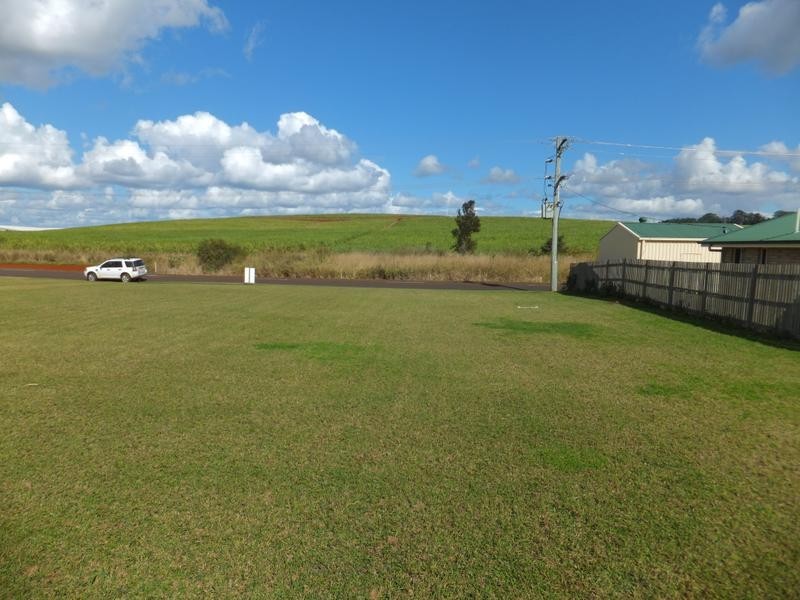17 PIONEER AVENUE, Childers QLD 4660