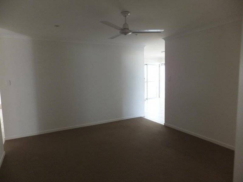 22 PIONEER AVENUE, Childers QLD 4660