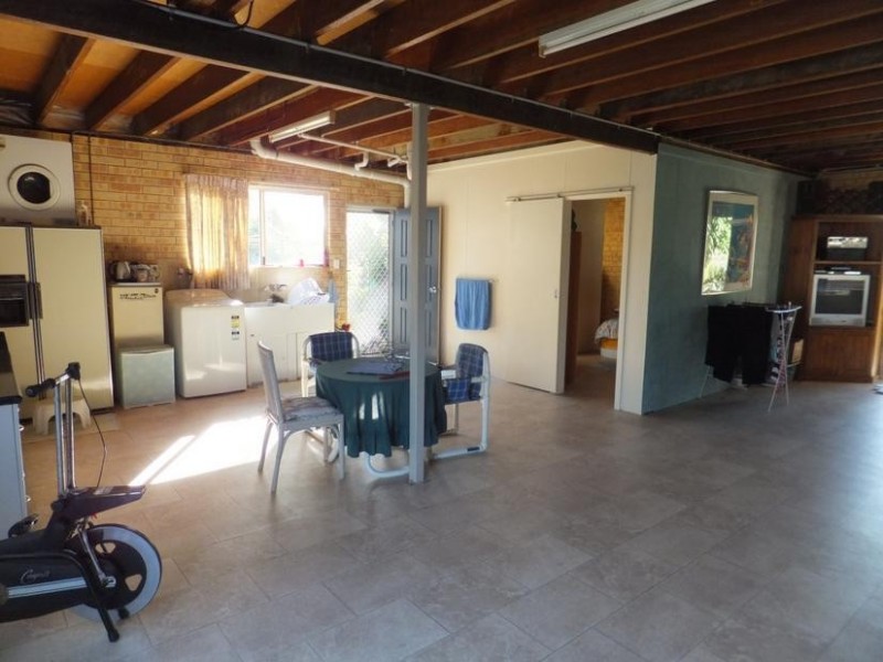 9 HUME STREET, Buxton QLD 4660