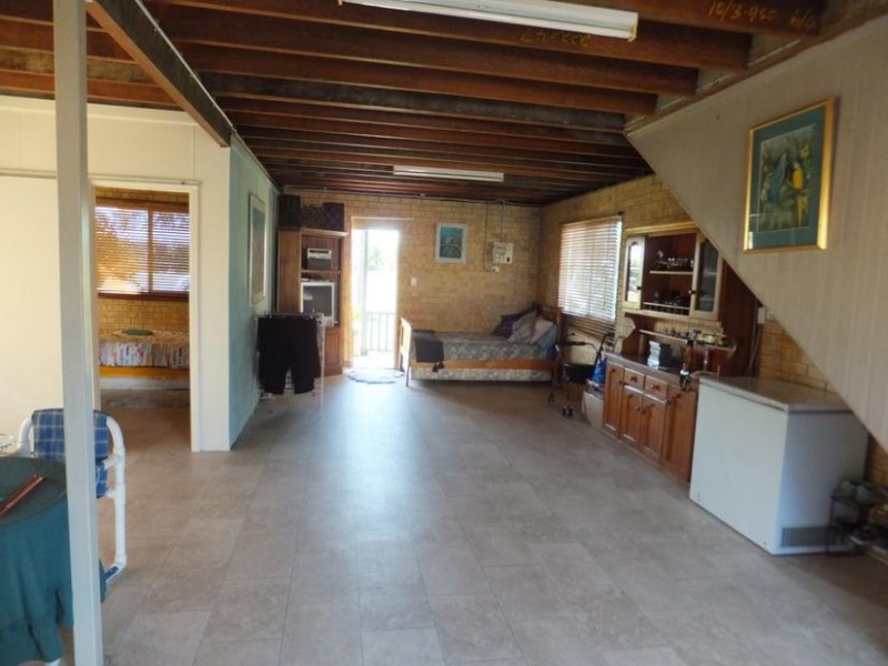 9 HUME STREET, Buxton QLD 4660