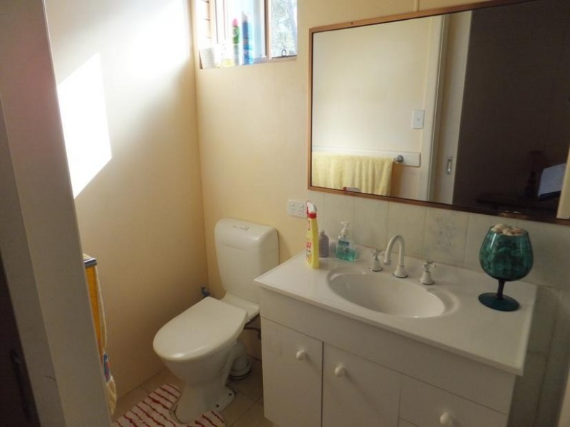 9 HUME STREET, Buxton QLD 4660