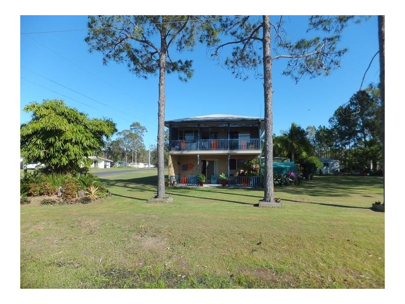 9 HUME STREET, Buxton QLD 4660