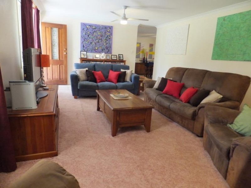 49 GARRYOWEN ROAD, Redridge QLD 4660