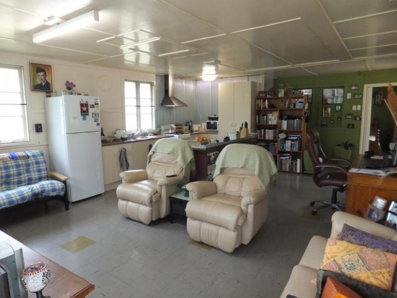 263 RAINBOWS ROAD, South Isis QLD 4660