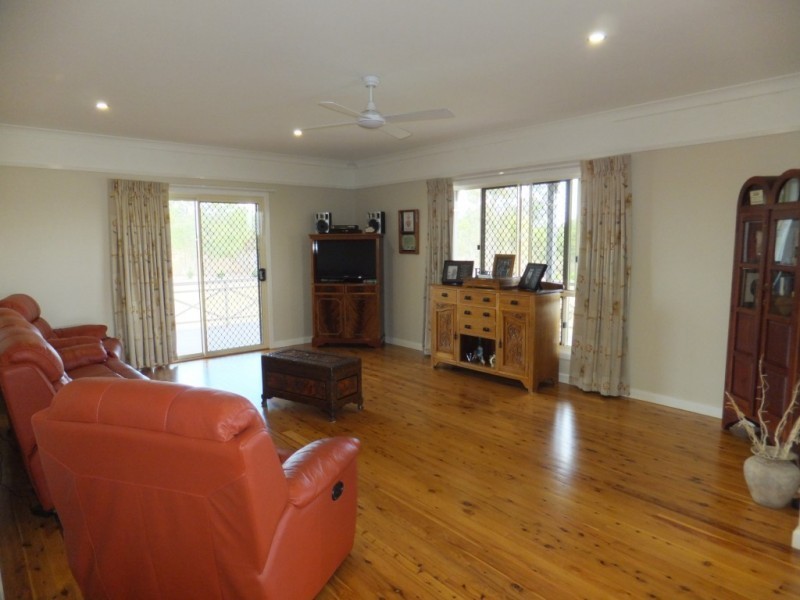 141 OAKVIEW DRIVE, Redridge QLD 4660