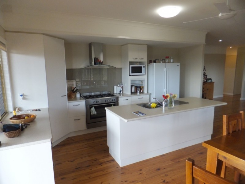 141 OAKVIEW DRIVE, Redridge QLD 4660