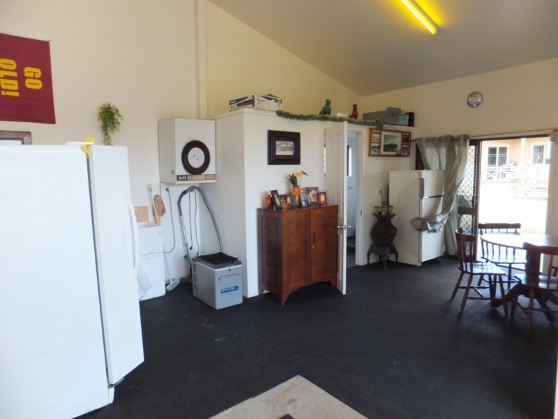 141 OAKVIEW DRIVE, Redridge QLD 4660