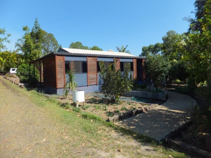 106 GELSOMINOS ROAD, South Isis QLD 4660