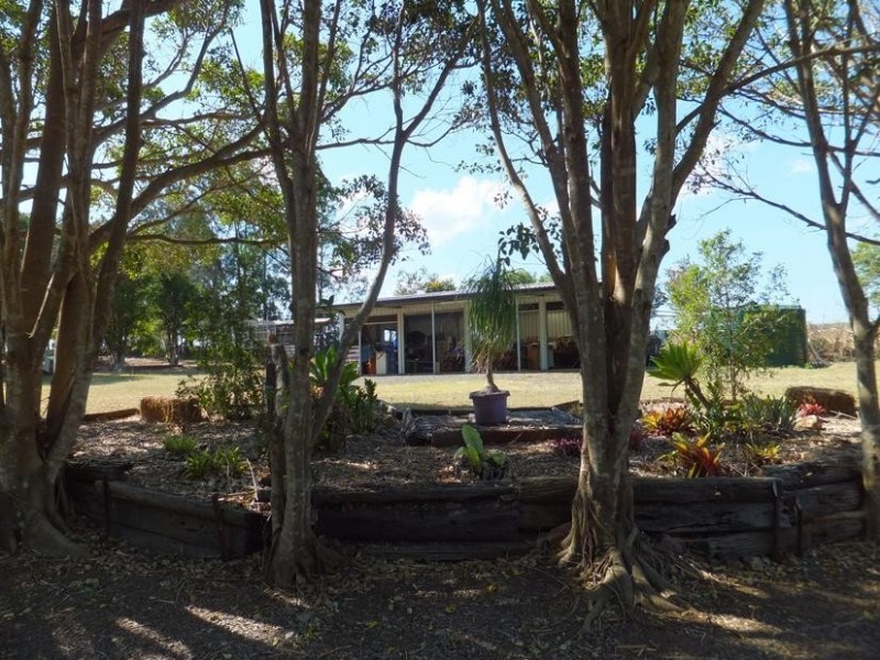 106 GELSOMINOS ROAD, South Isis QLD 4660