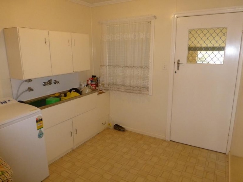 64 ALICE STREET, Biggenden QLD 4621