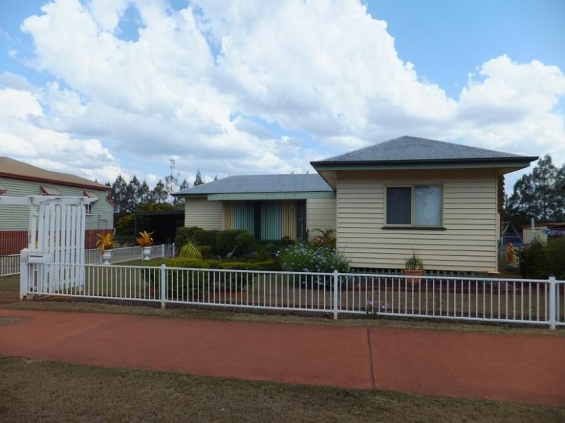 182 CHURCHILL STREET, Childers QLD 4660