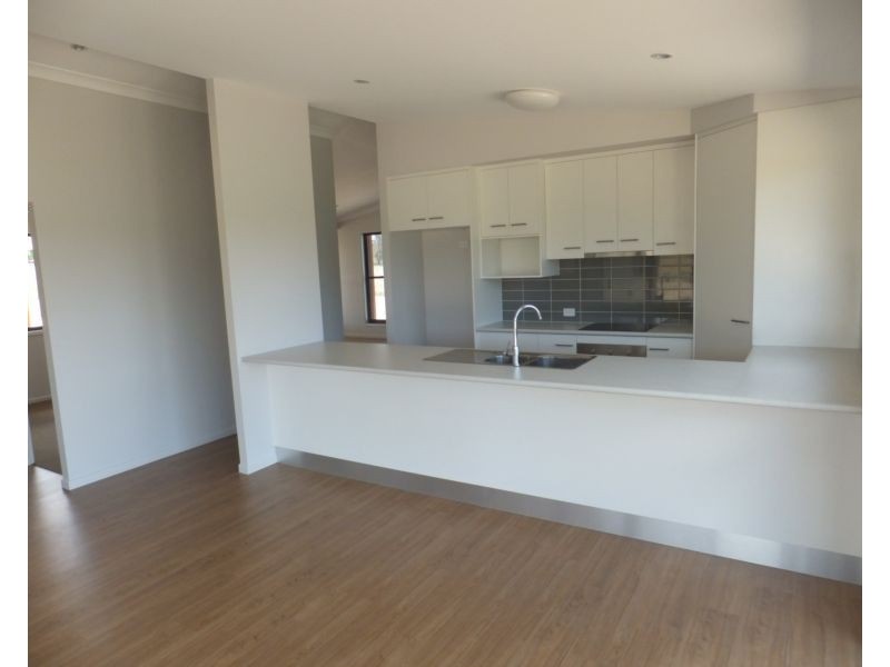 24 FLYNN DRIVE, Redridge QLD 4660