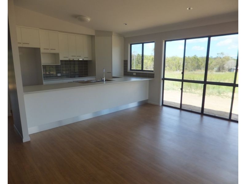 24 FLYNN DRIVE, Redridge QLD 4660