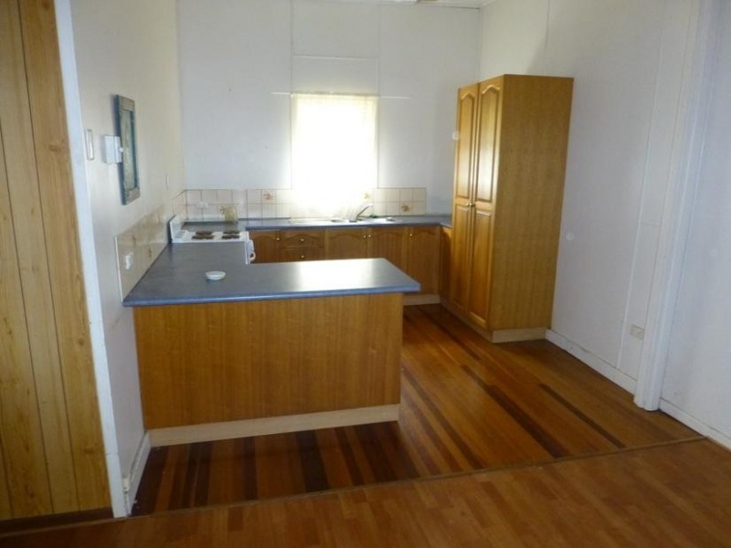 4 Gloucester Street, Biggenden QLD 4621