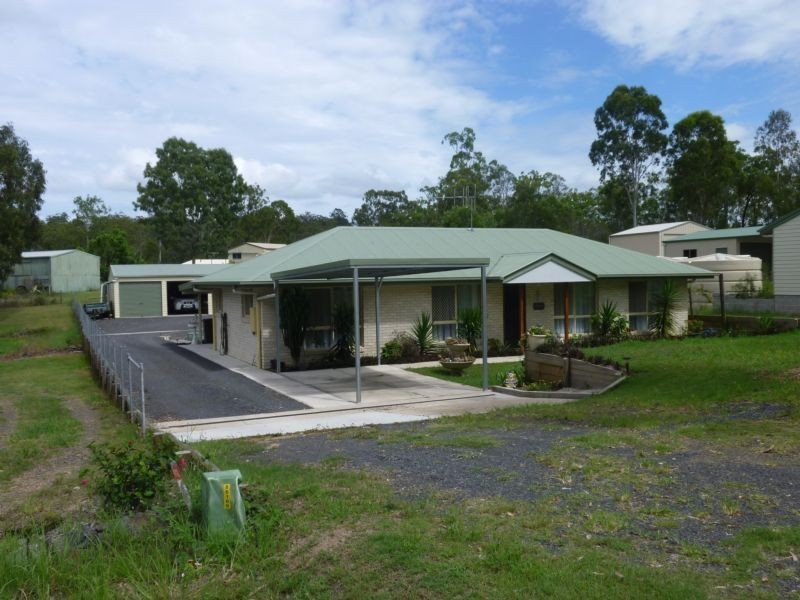8 WALLACE STREET, Apple Tree Creek QLD 4660