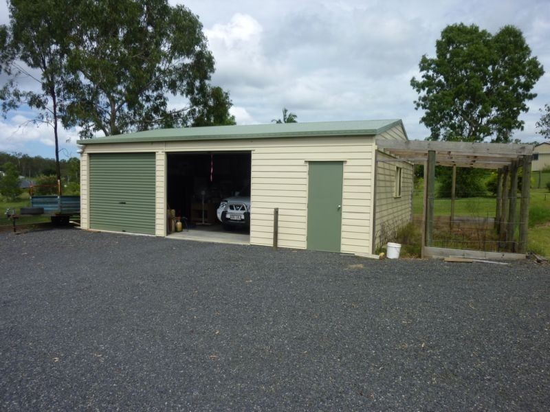 8 WALLACE STREET, Apple Tree Creek QLD 4660