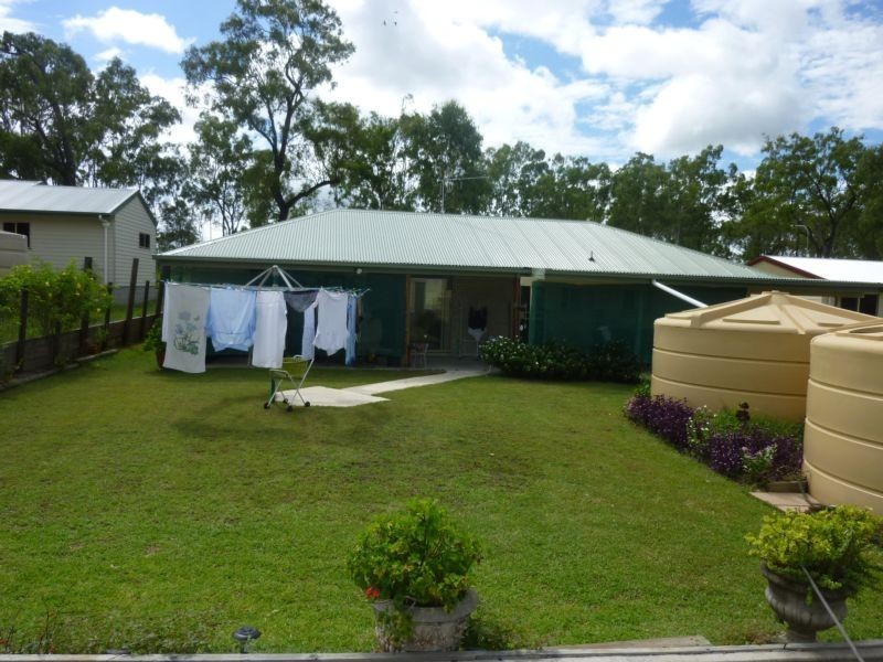 8 WALLACE STREET, Apple Tree Creek QLD 4660