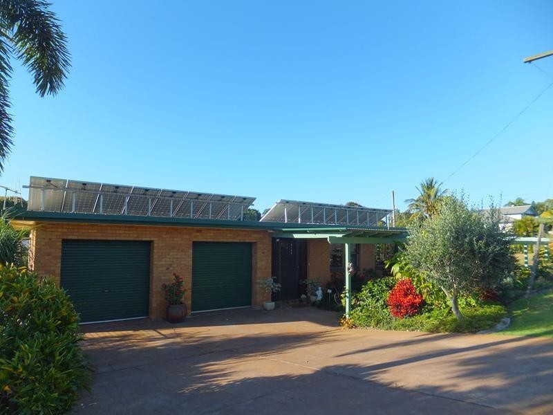 15 CEVN STREET, Childers QLD 4660