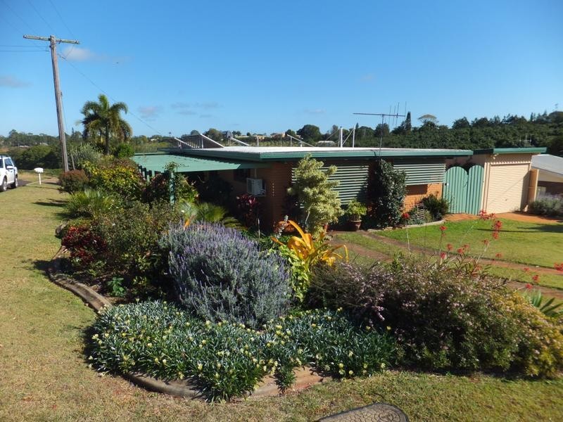 15 CEVN STREET, Childers QLD 4660