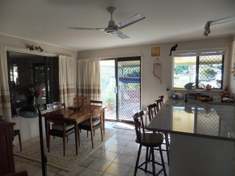 15 CEVN STREET, Childers QLD 4660
