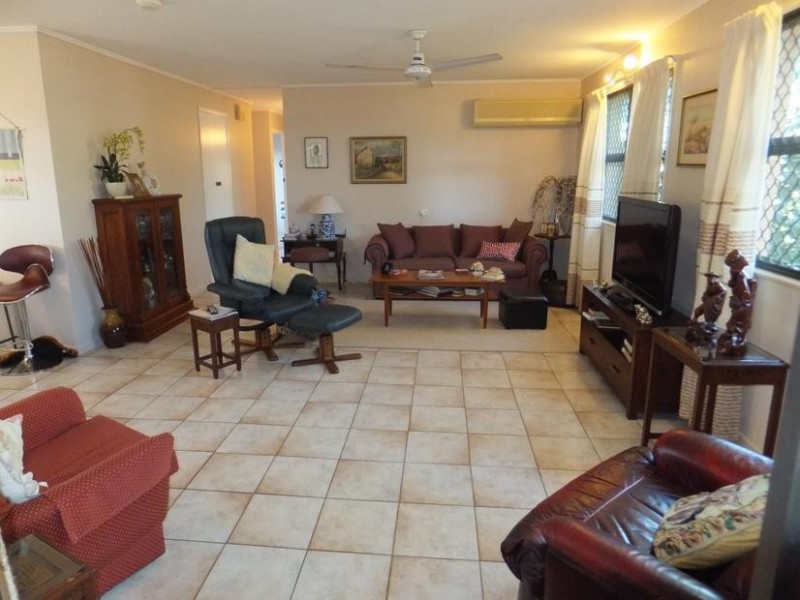 15 CEVN STREET, Childers QLD 4660