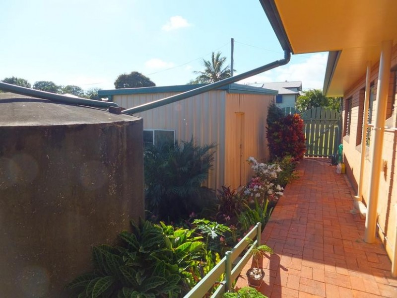 15 CEVN STREET, Childers QLD 4660