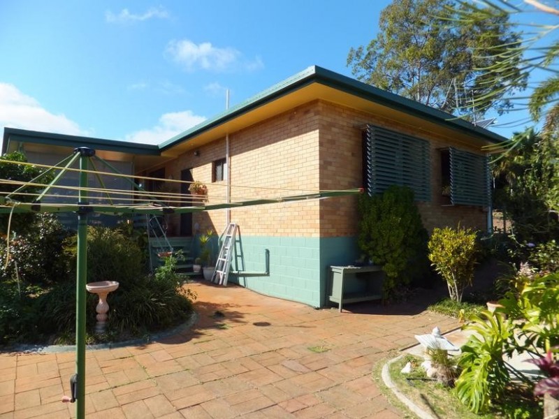 15 CEVN STREET, Childers QLD 4660